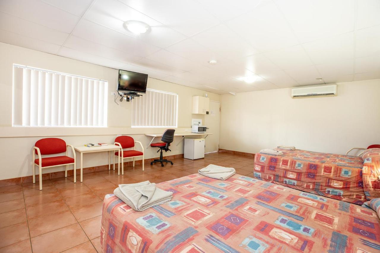 Leichhardt Hotel Motel Cloncurry Dış mekan fotoğraf